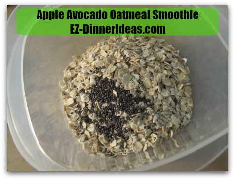 Apple Avocado Oatmeal Smoothie - Combine rolled oats, Chia seeds and salt Apple Avocado Oatmeal Smoothie - Combine rolled oats, Chia seeds and salt