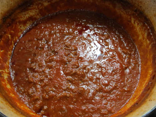 Enameled cast iron Dutch oven