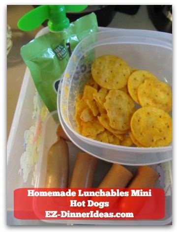 Homemade Lunchables Mini Hot Dogs - Pair it with apple sauce and cheese crackers Homemade Lunchables Mini Hot Dogs - Pair it with apple sauce and cheese crackers
