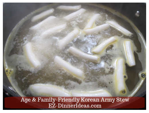 Rice cake in the boiling water