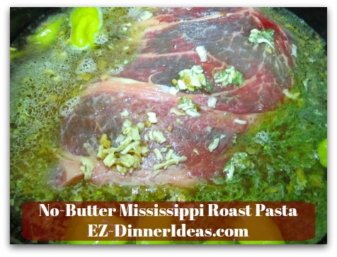 No-Butter Mississippi Roast Pasta - Add boiling water into the slow cooking No-Butter Mississippi Roast Pasta - Add boiling water into the slow cooking