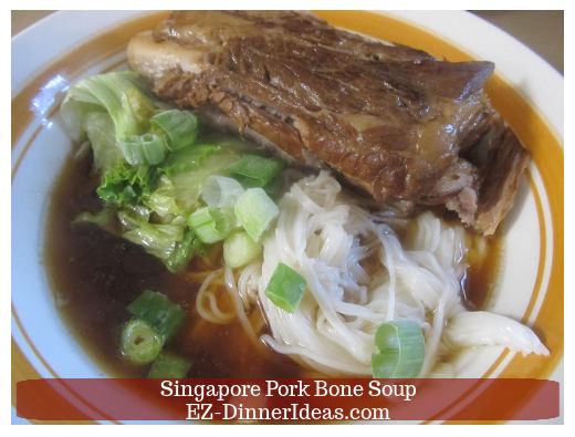 Adding boiling pork rib soup to finish the noodle bowl Adding boiling pork rib soup to finish the noodle bowl