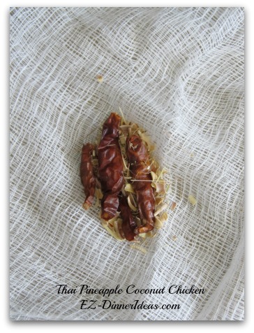 Lemongrass and dried chili wrapped in cheese cloth